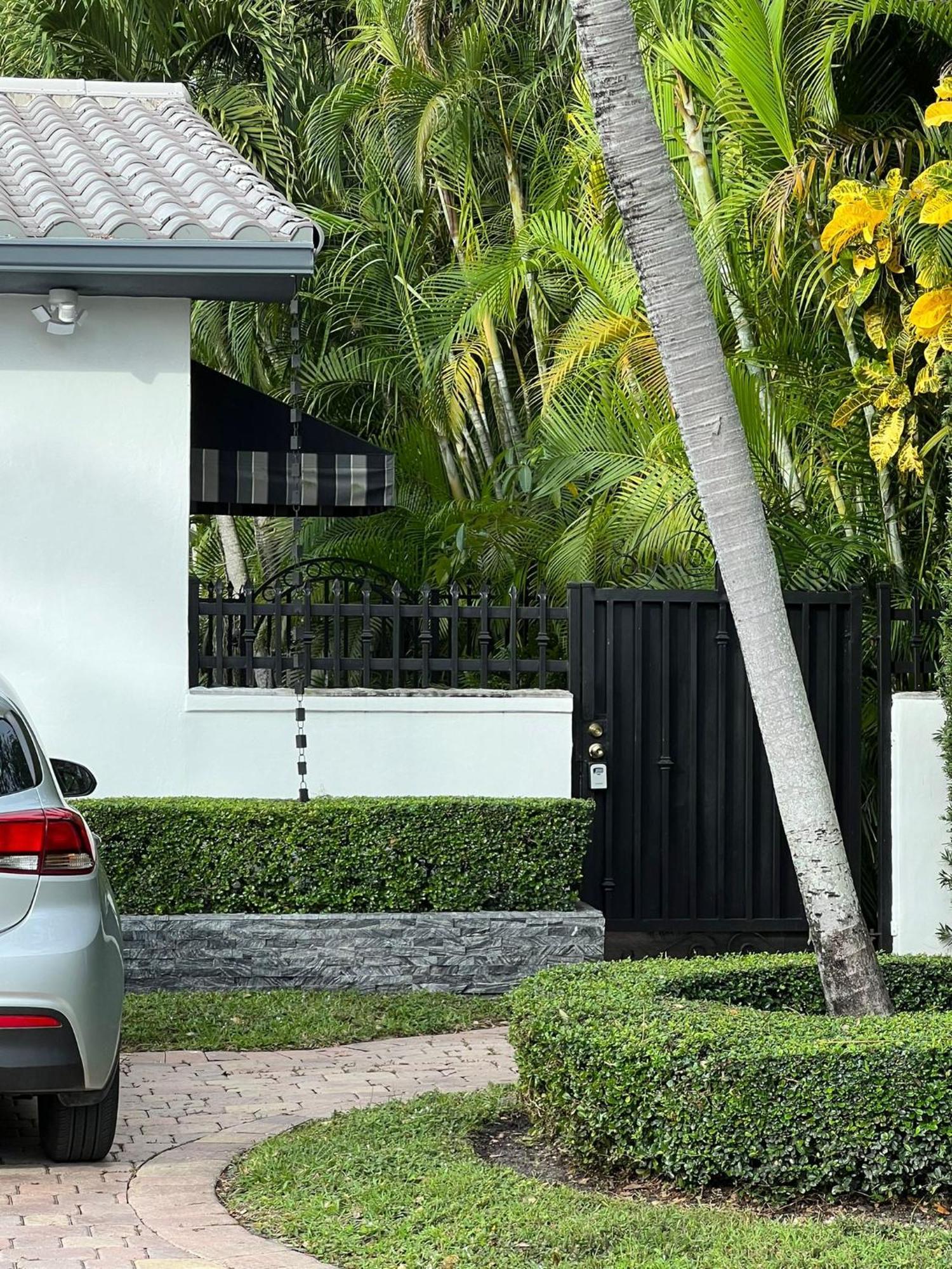 Villa Guilla North Miami Exterior photo