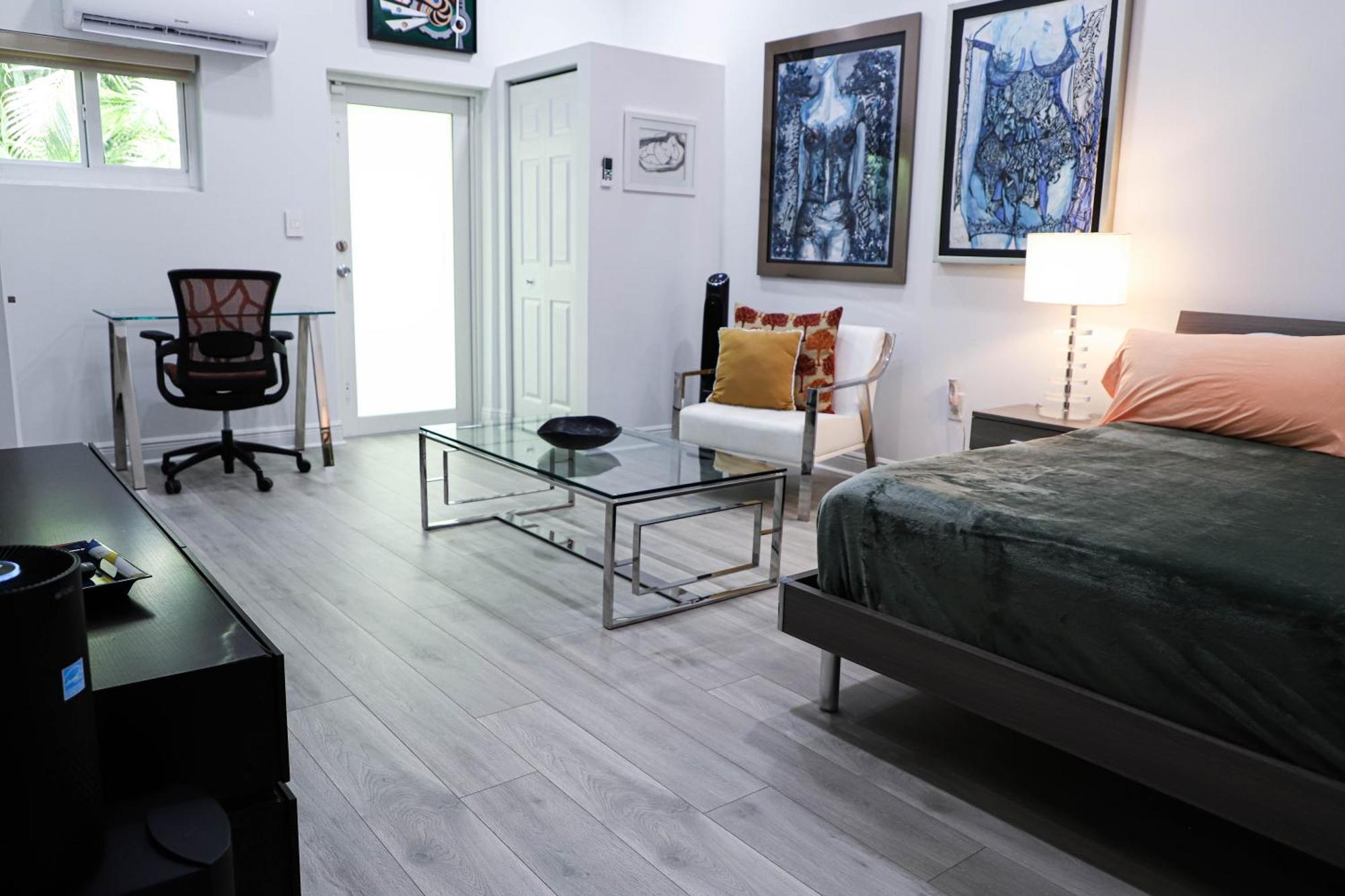 Villa Guilla North Miami Exterior photo